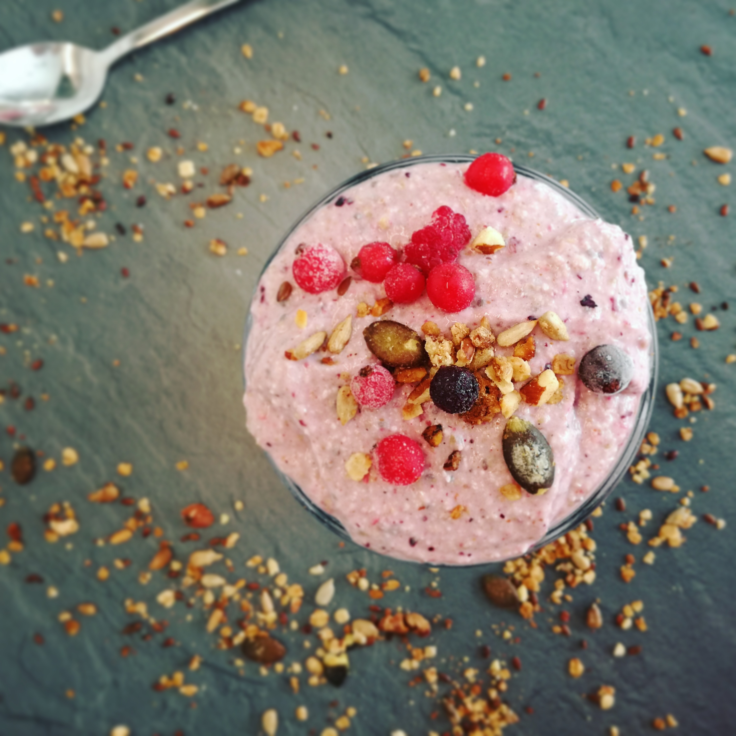 Essen Clean Eating Müsli Smoothie Frühstück Breakfast gesund lecker