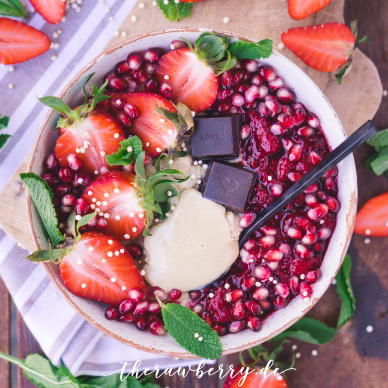 Porridge, Oatmeal, breakfast, vegan, delicious, healthy, easy, recipe, berries, compote, bowl, delicious, food, gluten-free, dairy free