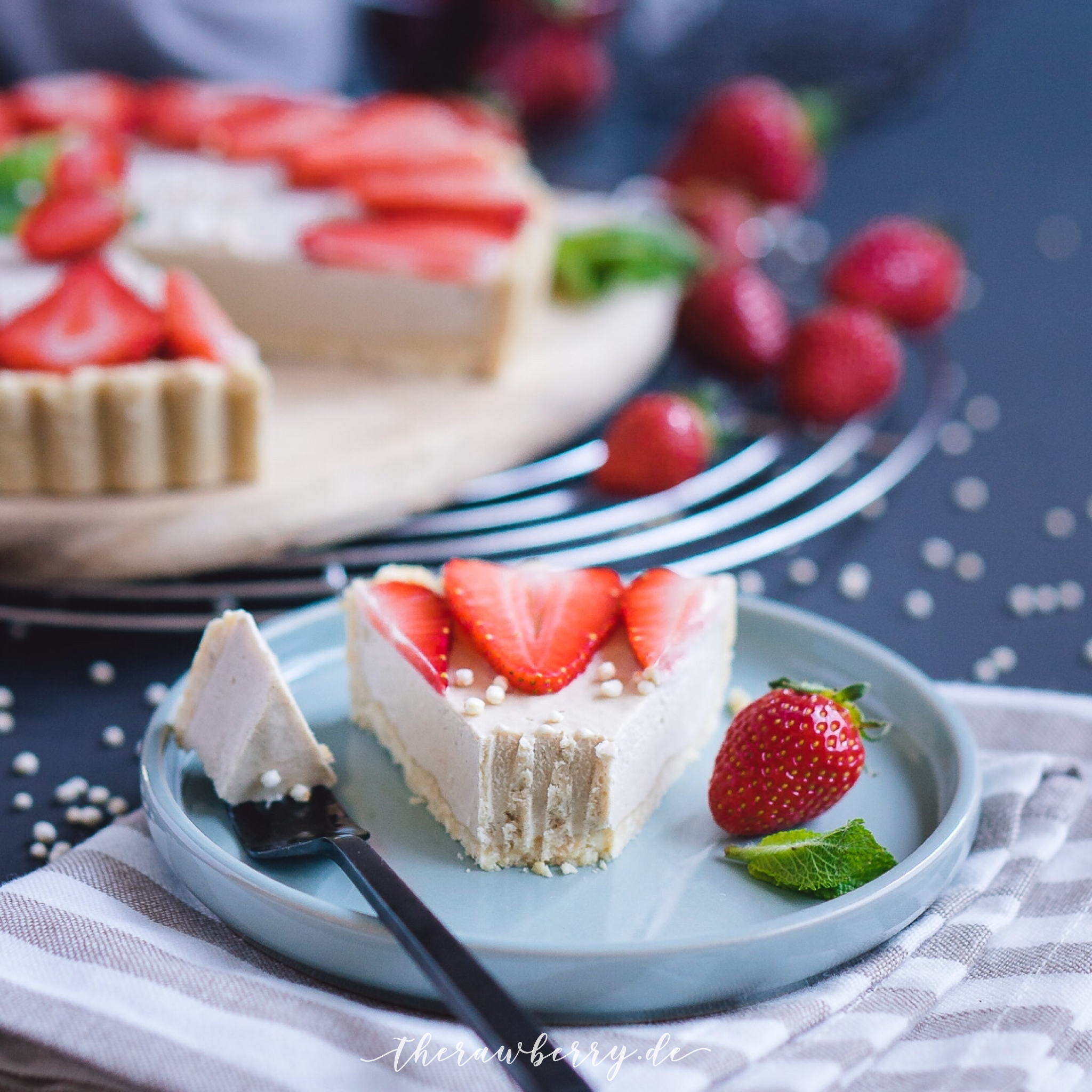 Cheesecake, Käsekuchen, Erdbeeren, Strawberries, Cake, Kuchen, Dessert, lecker, vegan, sugar free, dairy free, gluten free, laktosefrei, gesund, clean eating, healthy, food, essen