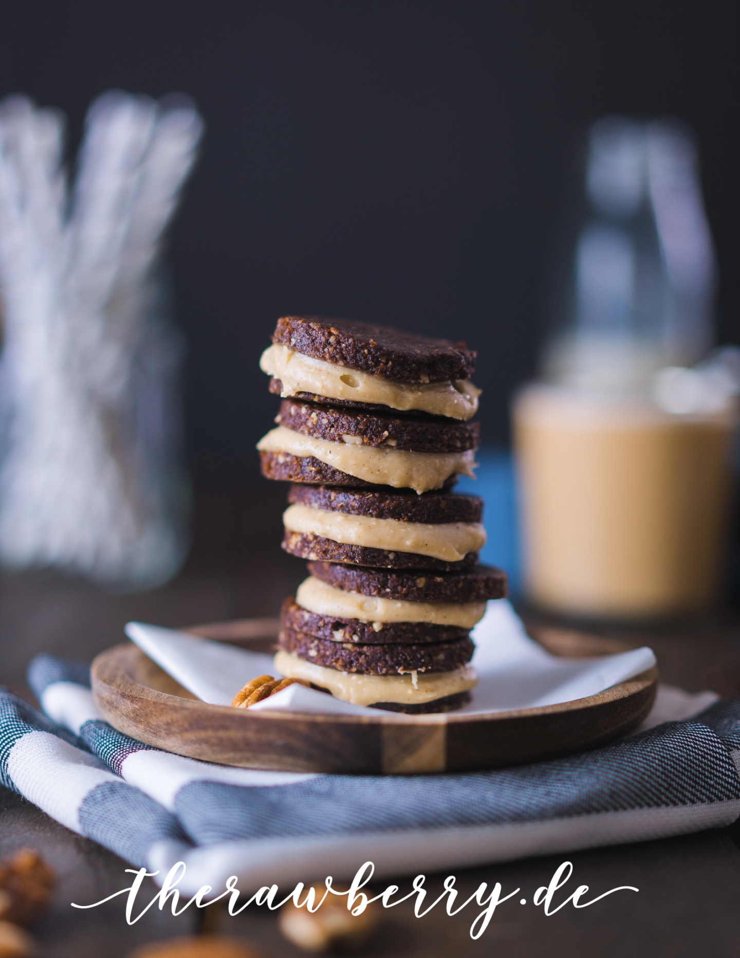 Rezept, einfach, lecker, schnell, glutunfrei, roh, gesund, Kekse, Sandwich Kekse, sandwich cookies, raweos, oreos, vegan, cookie, recipe, easy, fast, delicious, food, cookies and cream, healthy, gluten free, sugar free, simple