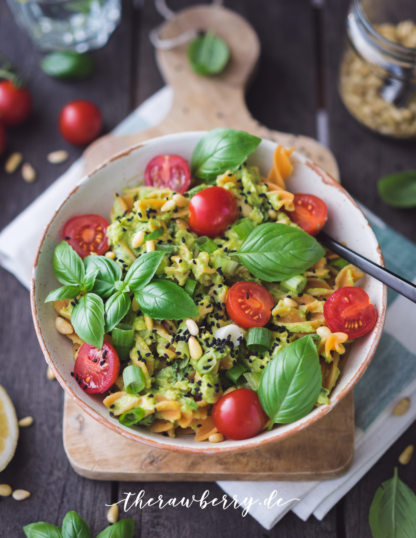 vegan, recipe, avocado, protein, pasta, noodles, lunch, dinner, bowl, foodie, delicious, healthy, easy, quick, meal prep,