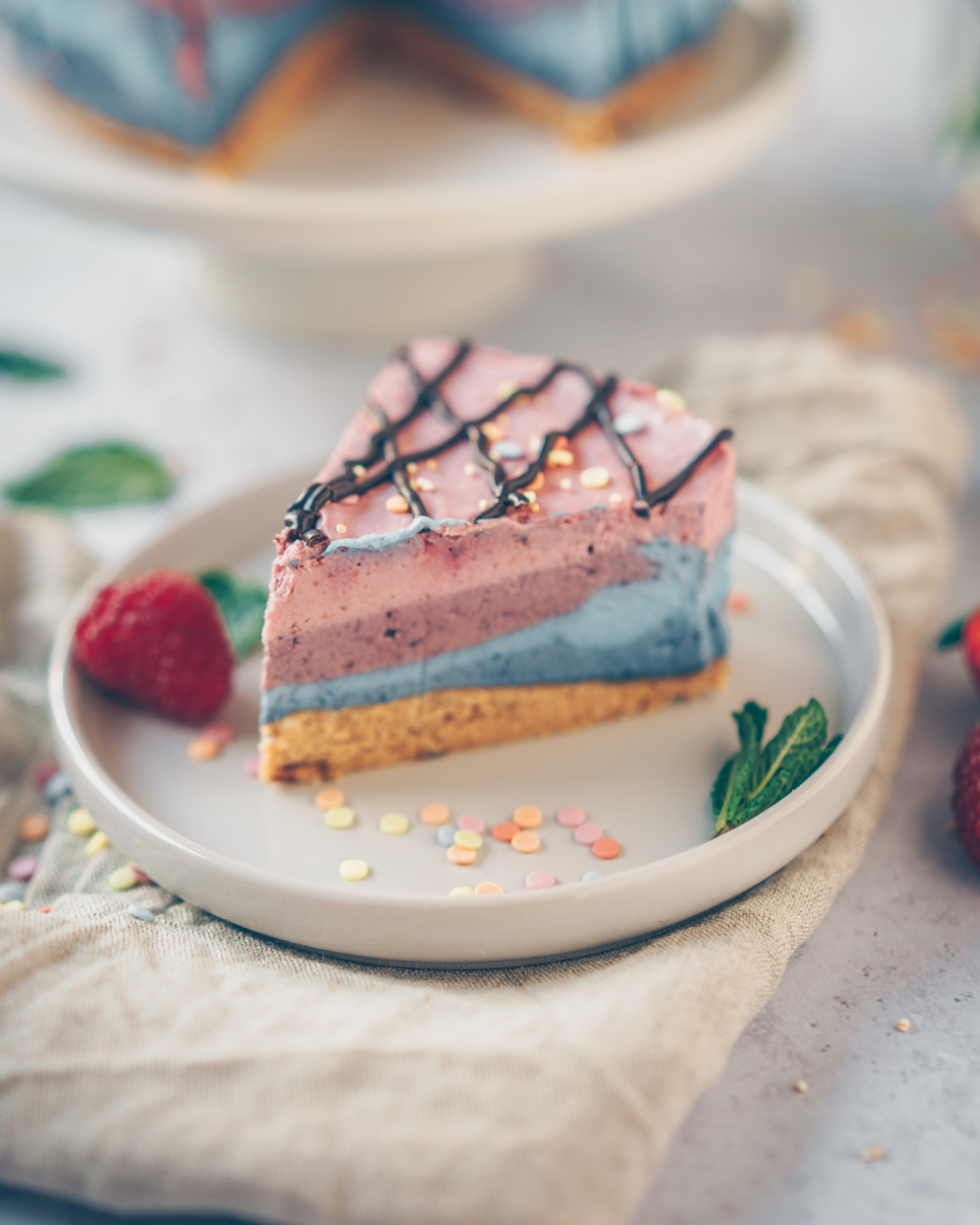 confetti, vegan, cheesecake, no bake, delicious, recipe, healthy, color, eat the rainbow, easy, lecker, einfach, rezept, confetti, fasting, kuchen, simply, veganer käse, vegan cheese, käsekuchen