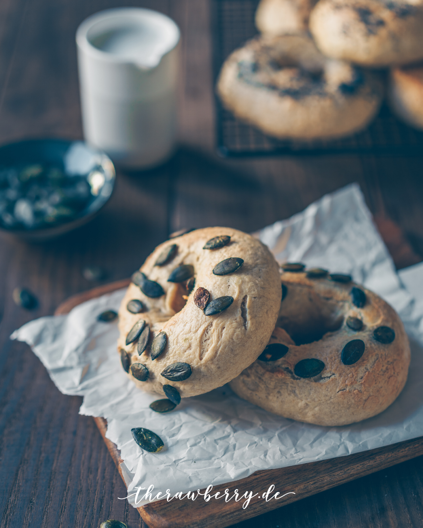 bagels, vegan, homemade, delicious, healthy, gesund, backen, baking, diet, wholefood, vegan backen, vegan baking, savory, dinner, lunch, snack, Abendessen, Mittagessen, sandwich, bagel sandwich, avocado, gesund, rezept, recipe, food, essen, einfach, simple