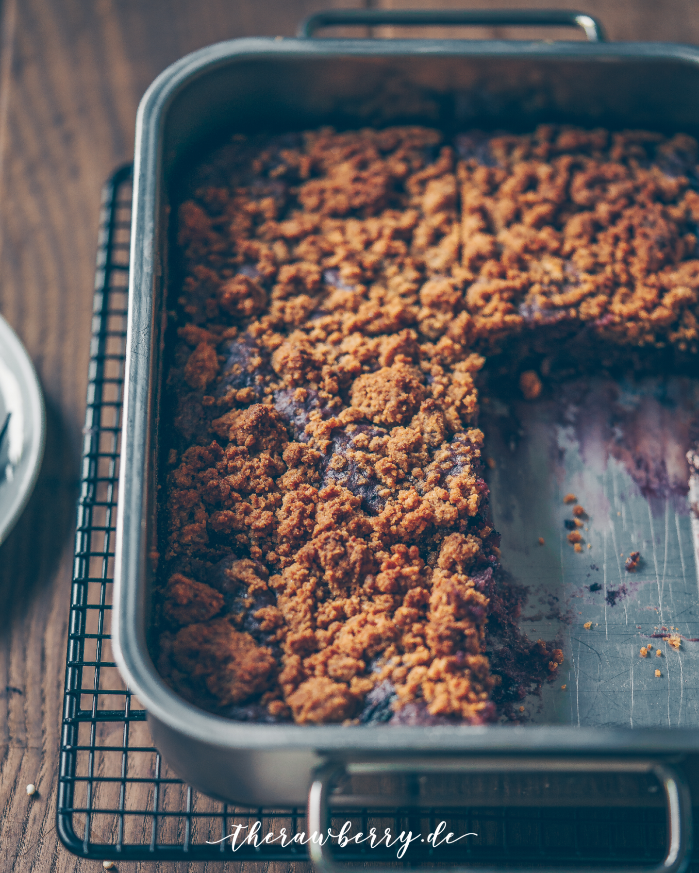 blueberry, Blaubeeren, Cheesecake, Käsekuchen, vegan,, lecker, delicious, healthy, gesund, baking, backen, kuchen, cake. recipe, rezept, brown, braun, einfach, simple, streusel, crumble, cinnamon, coconut yoghurt, Kokosjoghurt, Zimt, mooody photography, food photography, therawberry, Fotografie