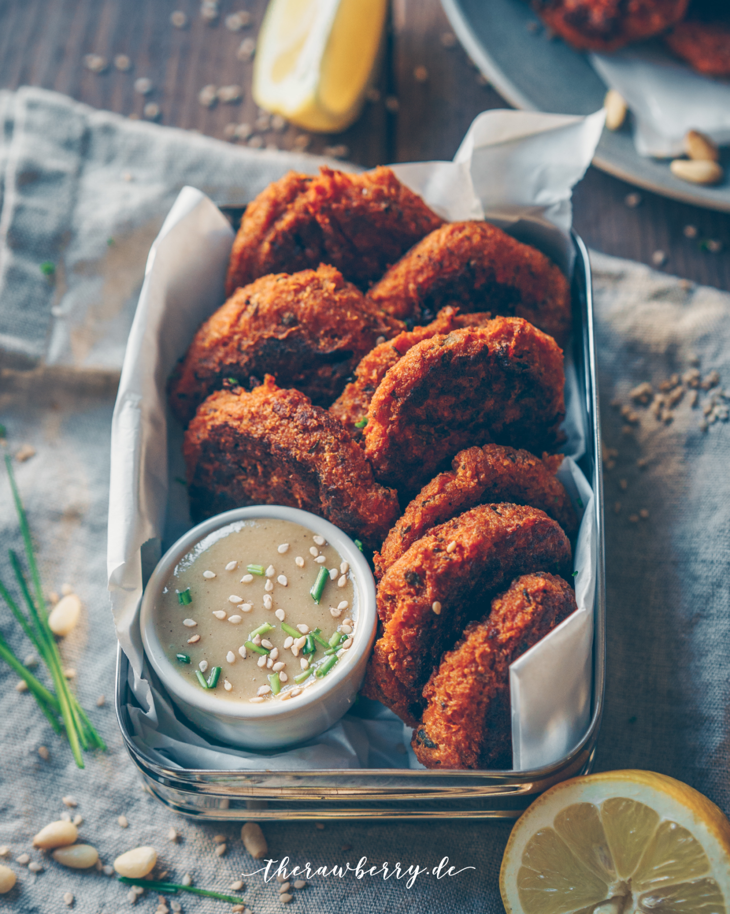 veggie, Gemüse, vegetables, carrots, taler, vegan, dip, sauce, bento, box, healthy, gesund, delicious, gluten-free, glutenfrei, easy, einfach, simple, food, savory, feast, herzhaft, beilage, side dish, polenta, egg free, dairy free, vegan fast food, zucchini, tahini, sweet and sour, süß und sauer, food photography, fotografie, essen, diät, plant based, whole foods, vollwertkost