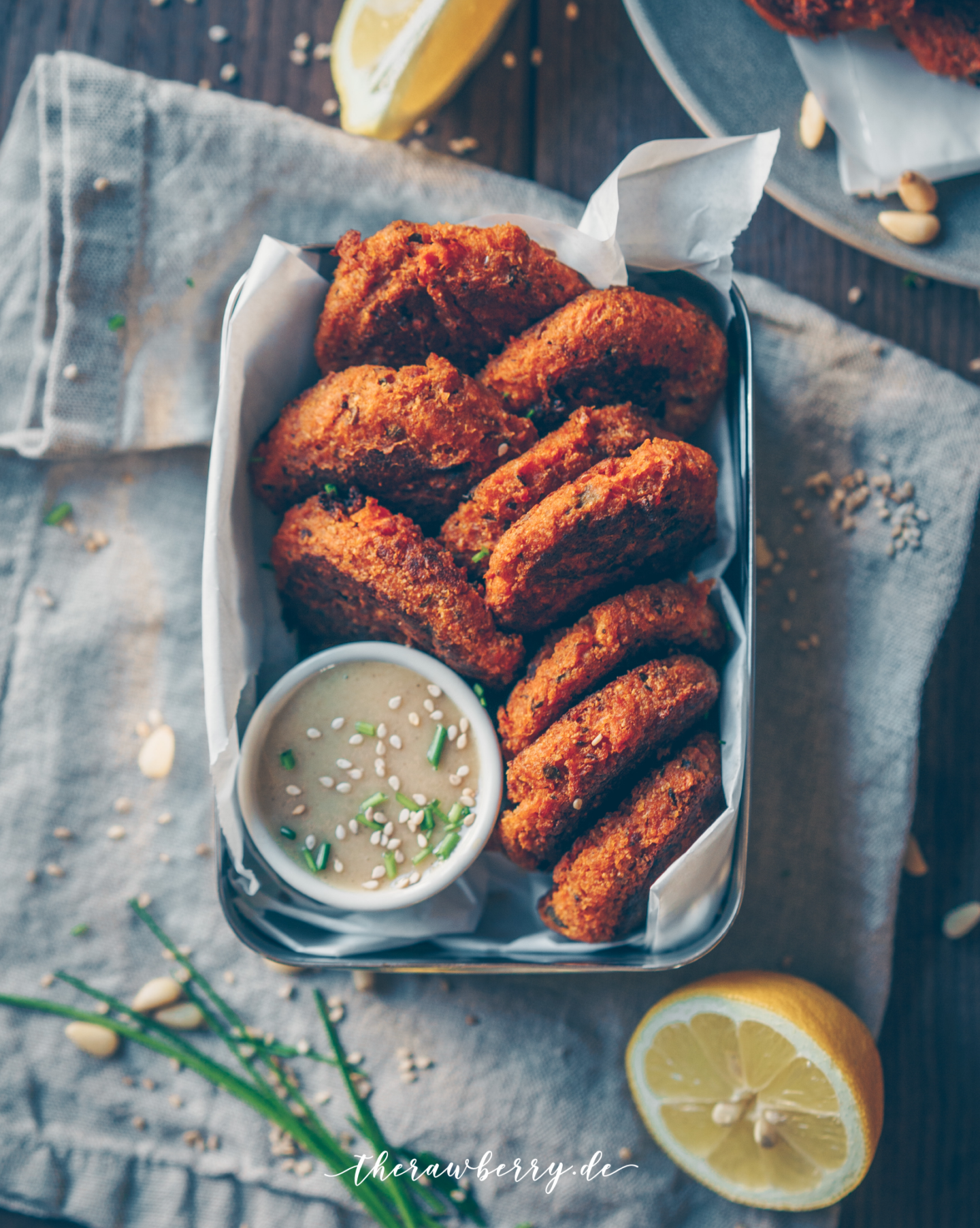 veggie, Gemüse, vegetables, carrots, taler, vegan, dip, sauce, bento, box, healthy, gesund, delicious, gluten-free, glutenfrei, easy, einfach, simple, food, savory, feast, herzhaft, beilage, side dish, polenta, egg free, dairy free, vegan fast food, zucchini, tahini, sweet and sour, süß und sauer, food photography, fotografie, essen, diät, plant based, whole foods, vollwertkost