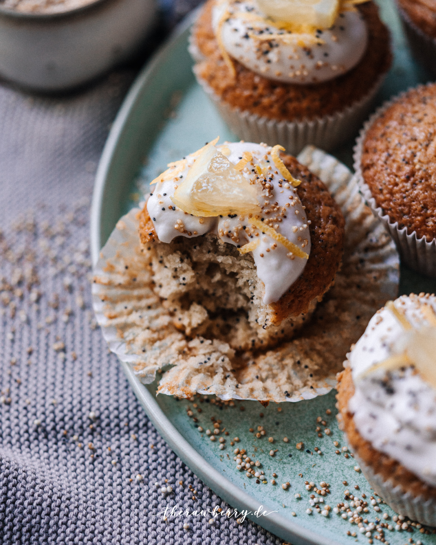 vegan, lemon, zitrone, buttermilk, buttermilch, gesund, healthy, delicious, einfach, simple, cupcakes, sweets, dessert, nachtisch, kokosjoghurt, coconut yoghurt, therawberry, diary free, laktosefrei, backen, baking, food, essen, photography, fotografie, marie dorfschmidt, whole foods, diet, diät, vollwertkost