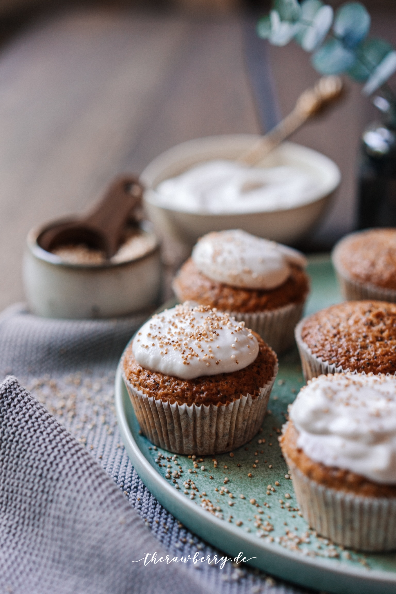 vegan, lemon, zitrone, buttermilk, buttermilch, gesund, healthy, delicious, einfach, simple, cupcakes, sweets, dessert, nachtisch, kokosjoghurt, coconut yoghurt, therawberry, diary free, laktosefrei, backen, baking, food, essen, photography, fotografie, marie dorfschmidt, whole foods, diet, diät, vollwertkost