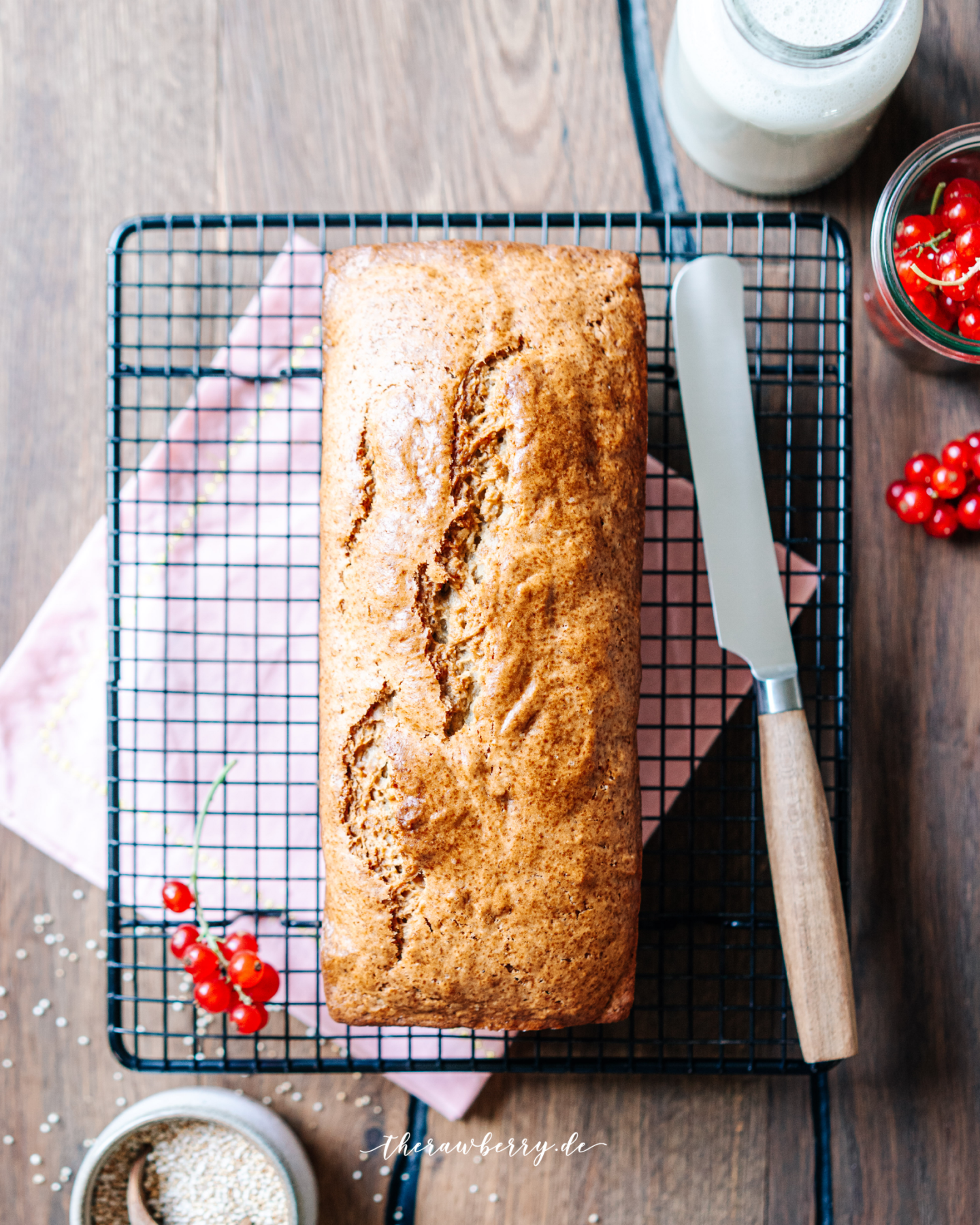banana bread, Bananenbrot, lecker, delicious, healthy, gesund, vegan, diet, baking, therawberry, food, essen, dessert, snack, nachtisch, backen, diät, whole foods, photography, fotografie, marie dorfschmidt, cake, kuchen, banana, banane, plant-based, dairy free, laktosefrei