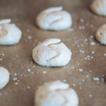 easter, bunny, buns, brötchen, lecker, delicious, easy, einfach, simple, simpel, rolls, backen, hasen, osten, häschen , baking, vegan, dairy free, lactose frei, food, foodie, dessert, milchbrötchen, milk buns, alternative, festive, brunch, table, marie dorfschmidt, therawberry, food styling, food photographer, Fotograf, essen, Nachtisch