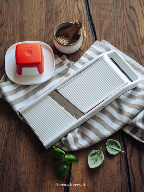 puff pastry, therawberry, Marie Dorfschmidt, Recipe, Rezept, Blätterteig, vegan, schnell, quick, easy, simple, simpel, Erdbeeren, strawberries, asparagus, sparkle, baking, cooking, backen, kochen, Blitzrezept, nachtisch, einfach, yummy, food, essen, Tupperware