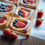 puff pastry, therawberry, Marie Dorfschmidt, Recipe, Rezept, Blätterteig, vegan, schnell, quick, easy, simple, simpel, Erdbeeren, strawberries, asparagus, sparkle, baking, cooking, backen, kochen, Blitzrezept, nachtisch, einfach, yummy, food, essen, Tupperware