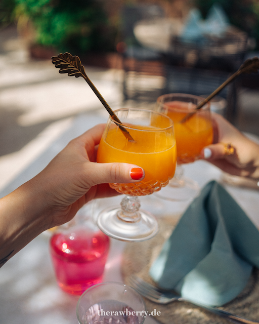 food, essen, vegan, ecocirer, sóller, hotel, spanien, spain, Mallorca, Marie Dorfschmidt, therawberry, drinks, heatlhy, gesund, ecological, eco, öko, ökologisch, interior design, restauriert, mood, photography, hotel room, Hotelzimmer, test