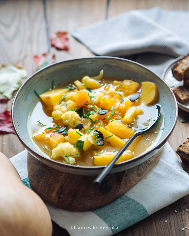 vegan, essen, food, lunch, Mittagessen, dinner, Abendessen, soup, supper, therawberry, glutenfree, glutenfrei, plant based, cooking, kochen, rezept, recipe, quick, healthy, diet, low carb