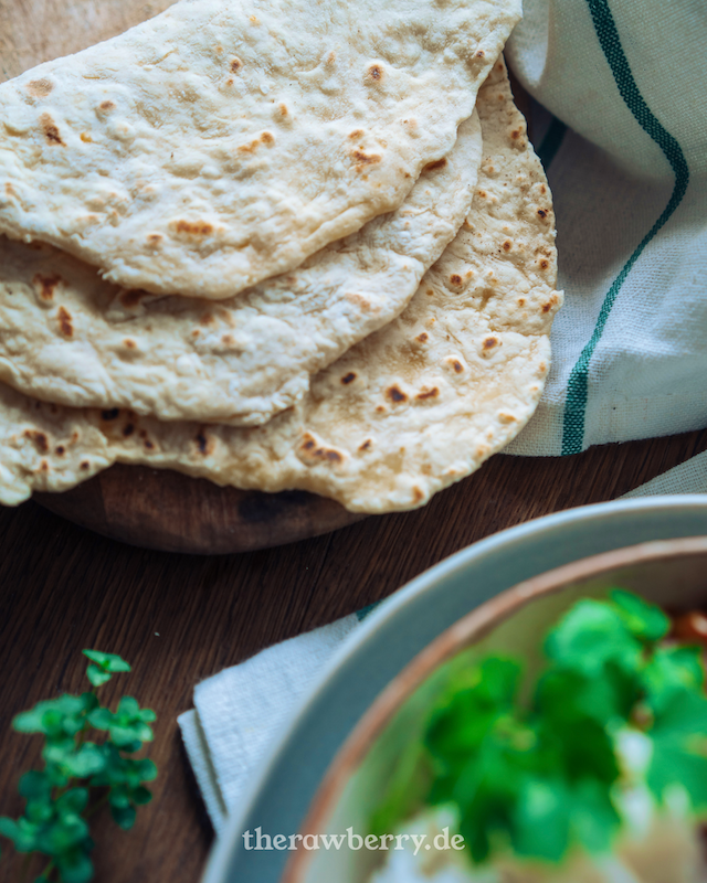naan, dal, Tomaten, tomatoes, easy, recipe, rezept, einfach, schnell, gesund, healthy, indian, indisch, kochen, cooking, lunch, dinner, Abendessen, Mittagessen, Marie Dorfschmidt, therawberry, vegan, glutenfrei gluten free, mutti