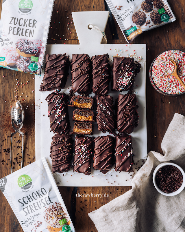 caramel, karamell, Schokoladen, chocolate, coffee, Kaffee, riegel, bars, Twix, vegan, gluten-free, glutenfrei, treat, snack, food, dessert, nachtisch, essen, Marie Dorfschmidt, therawberry