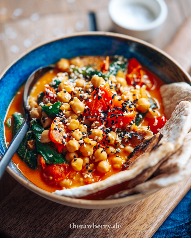 Schnelles Kichererbsen Curry mit Spinat, vegan und glutenfrei