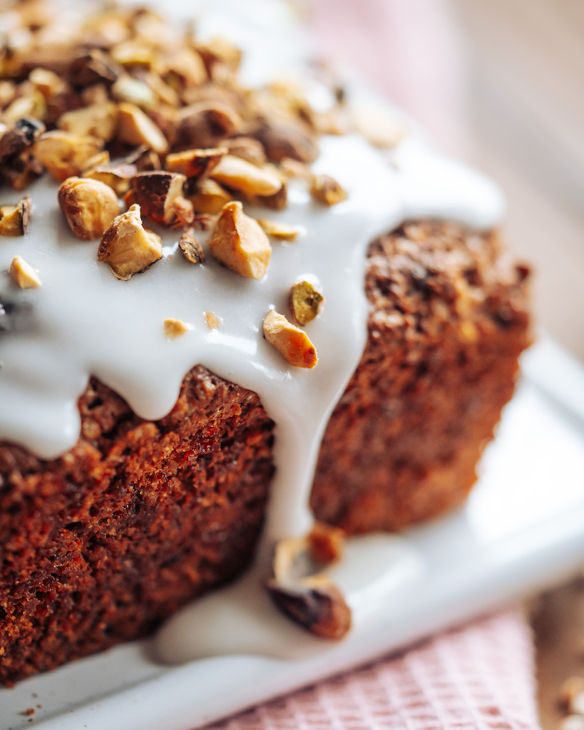 Karotten Kuchen mit Pistazien, vegan