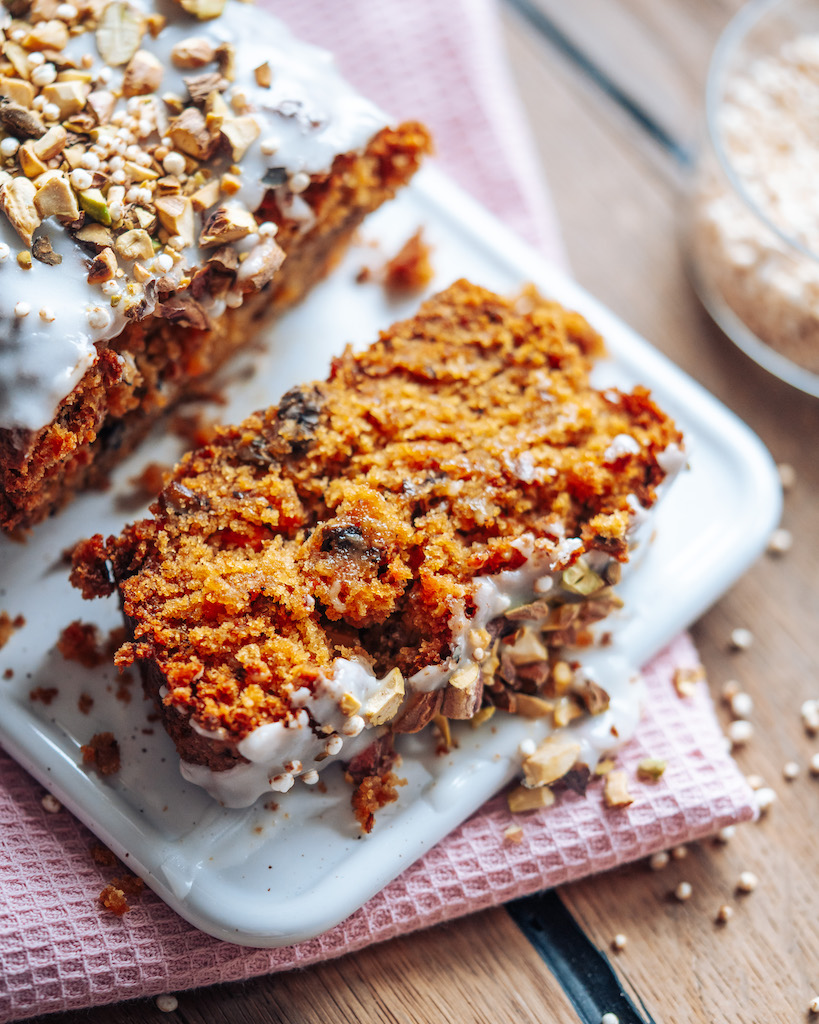 Karotten Kuchen mit Pistazien, vegan