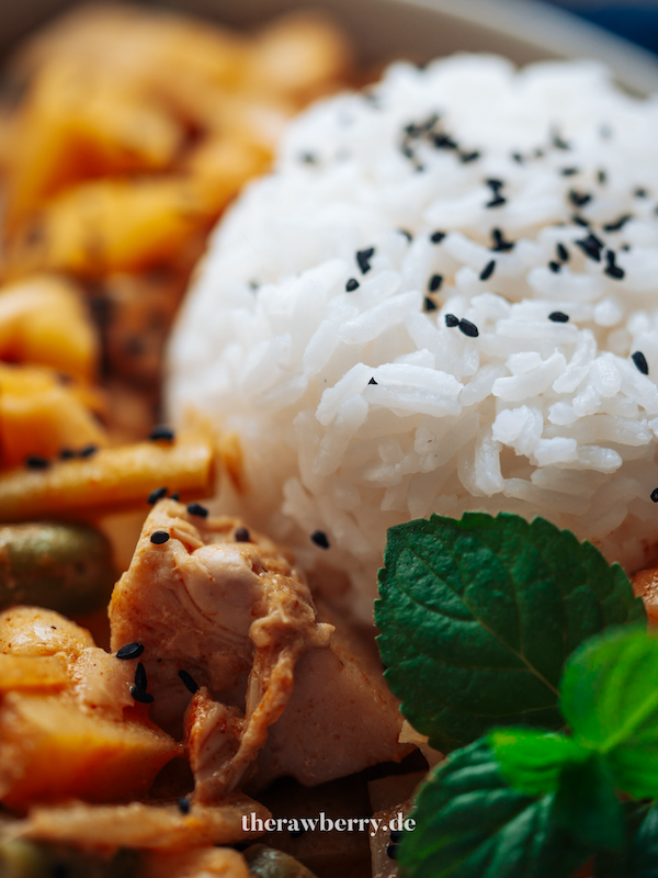 Nahaufnahme Reis und Minze